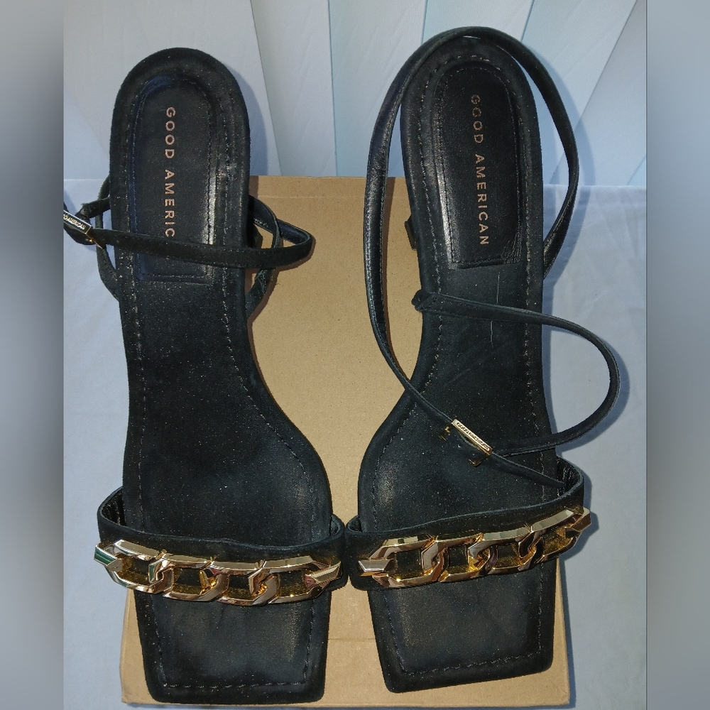 Good American Black Sandals with Gold Accents